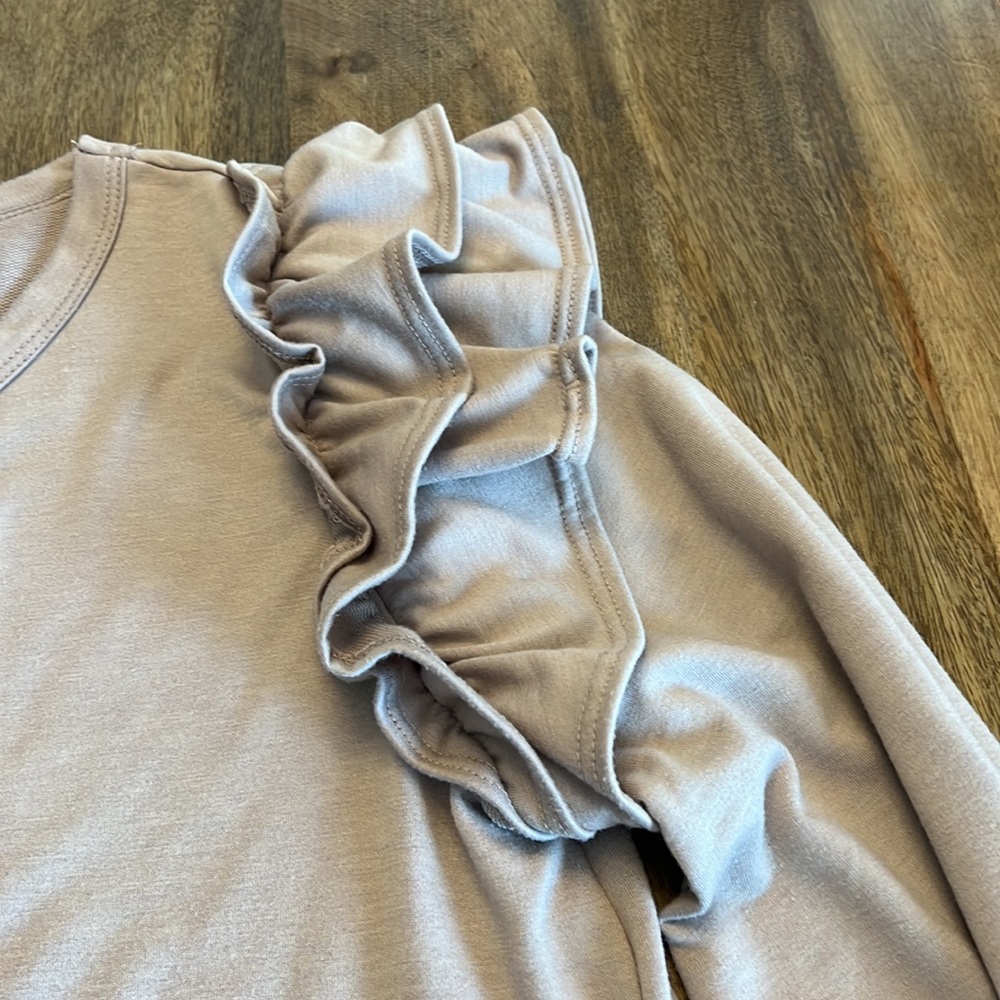 Entro Ruffle Sleeve Too - Picture 3 of 7